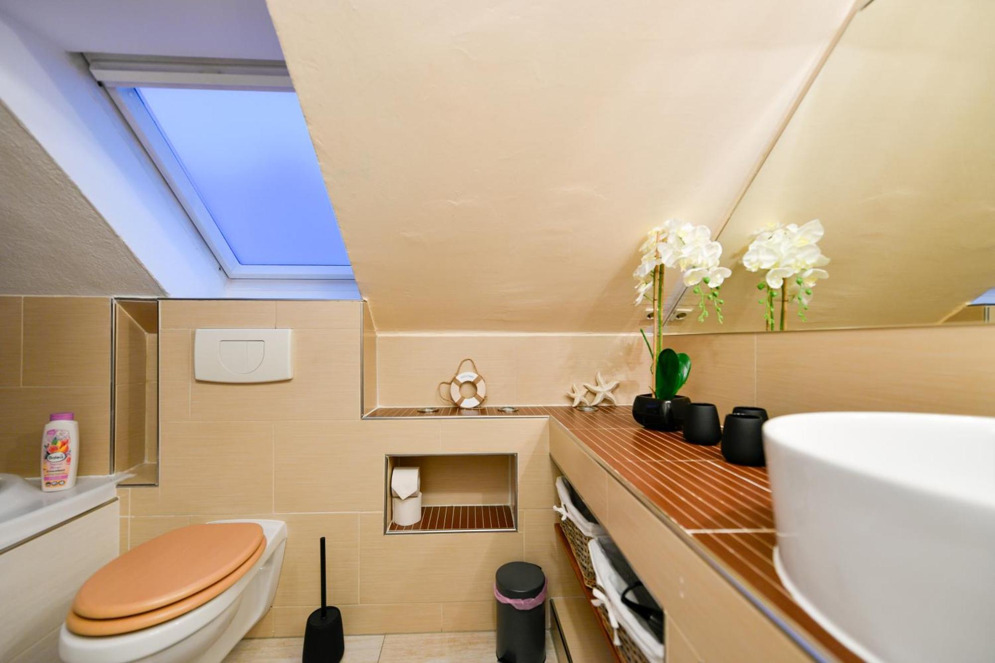 Grosses Spree Apartment, 3 Schlafzimmer Bis 10 Personen, 4X Kfz Parkplatz, Terrasse, Waschtrockner, Wlan, Netflix Cottbus Exteriér fotografie