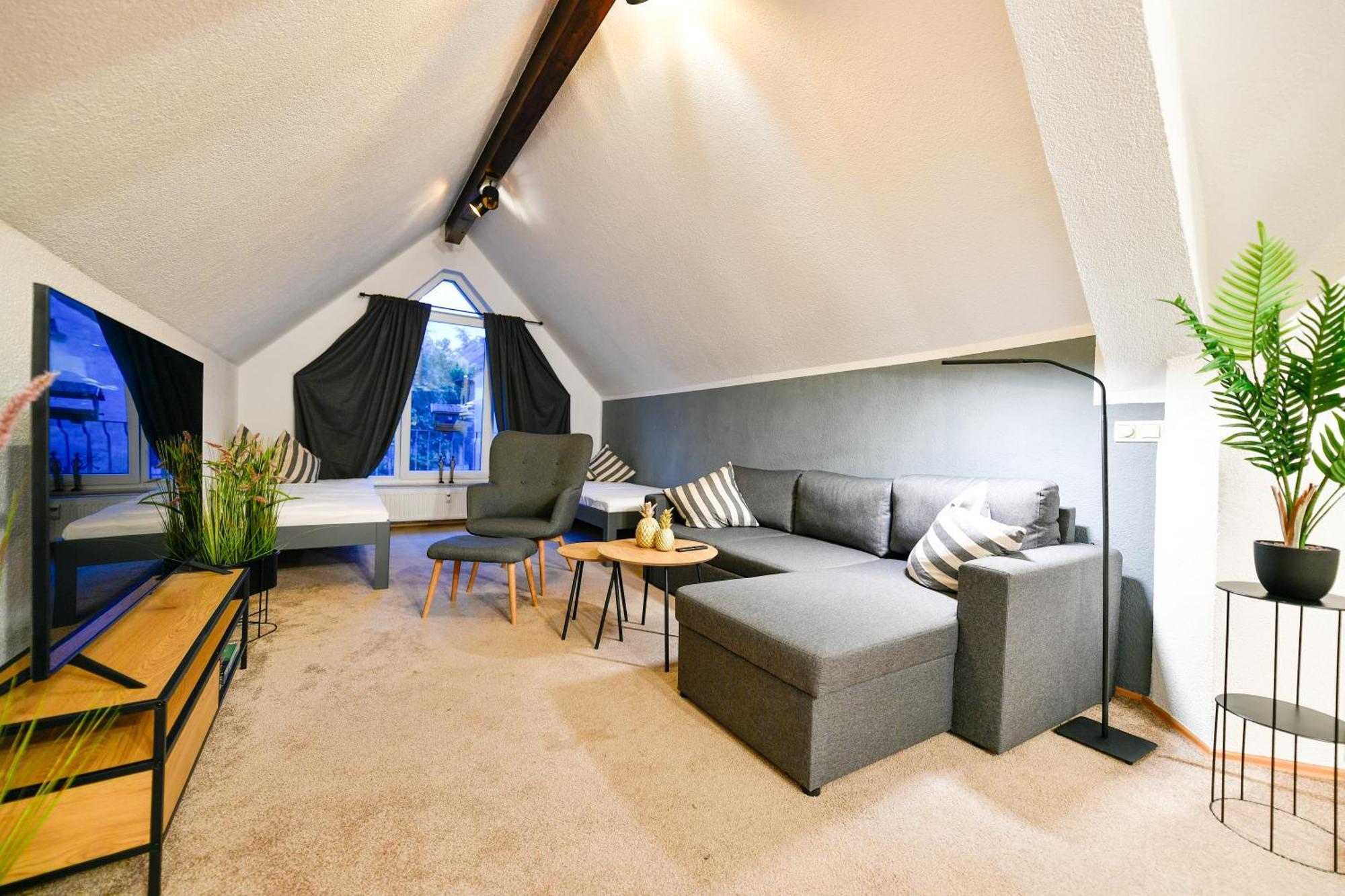 Grosses Spree Apartment, 3 Schlafzimmer Bis 10 Personen, 4X Kfz Parkplatz, Terrasse, Waschtrockner, Wlan, Netflix Cottbus Exteriér fotografie