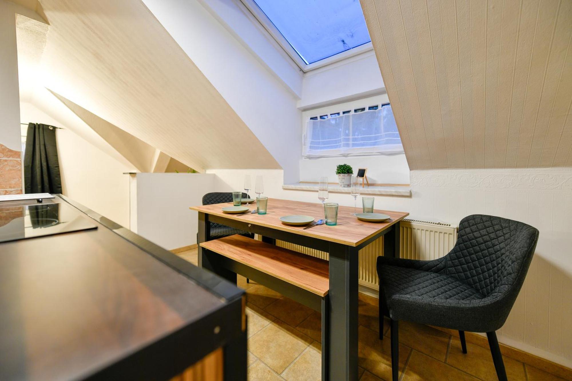 Grosses Spree Apartment, 3 Schlafzimmer Bis 10 Personen, 4X Kfz Parkplatz, Terrasse, Waschtrockner, Wlan, Netflix Cottbus Exteriér fotografie